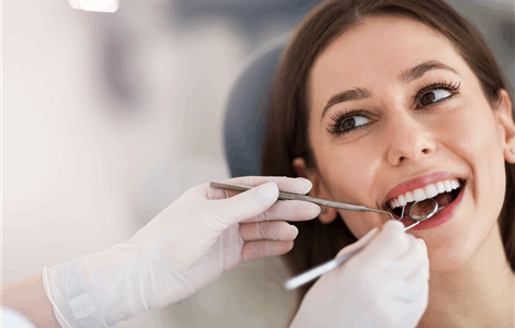 ¿Por qué debo utilizar hilo dental cada día?